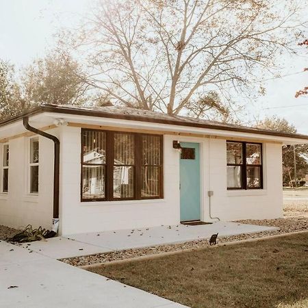 The Turquoise Door Modern Rustic In Town Of Lexington Villa Bagian luar foto